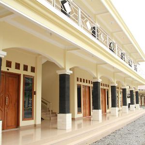 Hotel Milik Kita Syariah Magelang Exterior photo