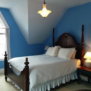 Fairmont House Bed & Breakfast Mahone Bay Room photo