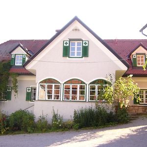 Hirschenhof Hotel Graz Exterior photo