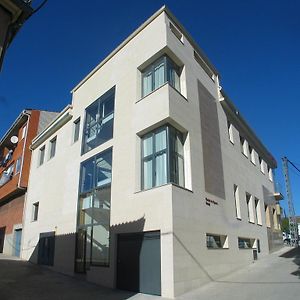 Hostal Ciudad De Caparra Hotel Carcaboso Exterior photo