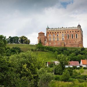 Zamek Golubski Hotel Exterior photo