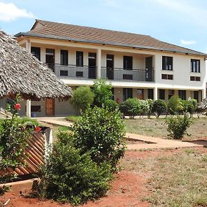 Voi Lutheran Guesthouse Exterior photo