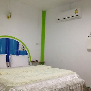 Jidapha Rooms Khlong Thom Exterior photo