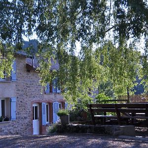 La Ferme Aux Abeilles Hotel Ambierle Exterior photo