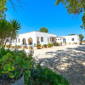 Agriturismo Masseria Terra D'Otranto Guest House Exterior photo