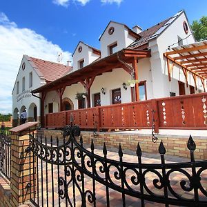 Gesztenyes Vendeghaz Hotel Garab Exterior photo