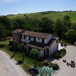 Agriturismo La Cantina Di Bacco Guest House Loretello Exterior photo