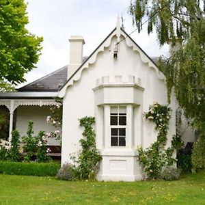 Camellia Cottage Bed & Breakfast Scotsburn Exterior photo