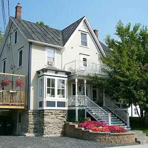 Auberge Marquis De Montcalm Hotel Sherbrooke Exterior photo