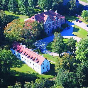 Lezno Palace Bed & Breakfast Exterior photo