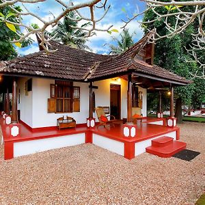 Philipkutty'S Farm Hotel Kumarakom Exterior photo