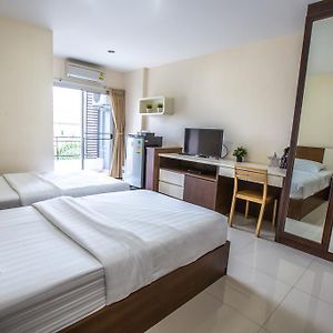 Central Place Serviced Apartment Chonburi Exterior photo