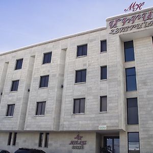 Mirage Hotel Yerevan Exterior photo