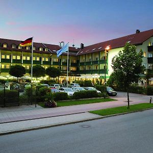 Bauer Hotel Und Restaurant Feldkirchen  Exterior photo