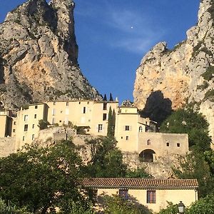 Hotel Particulier Des Lumieres Moustiers-Sainte-Marie Exterior photo