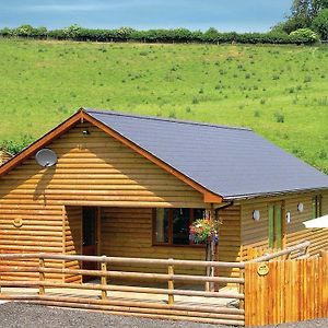 Heartsease Lodges Llanbister Exterior photo