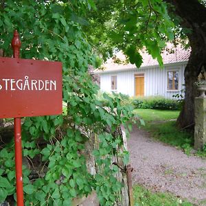 Naestegarden Bed & Breakfast Bed & Breakfast Satuna Exterior photo