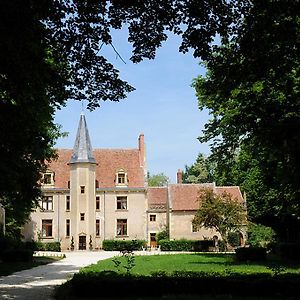 Chateau - Hotel Le Sallay Magny-Cours Exterior photo