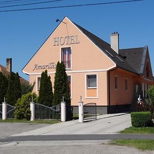 Hotel Amarillis Gyor Exterior photo