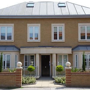 The Grove Apartments Ealing Exterior photo