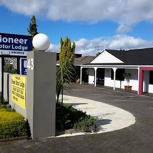Papakura Pioneer Motor Lodge & Motel Exterior photo