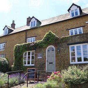 Virginia House Bed & Breakfast Bed & Breakfast Banbury Exterior photo