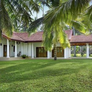 Coco Villa Peach Tree Katunayake Exterior photo