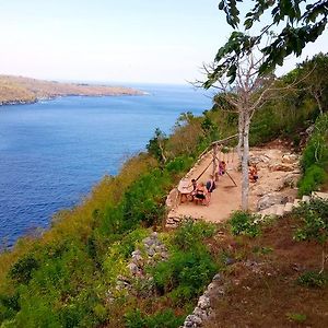 Ceningan Cliff Inn Ceningan Island Exterior photo