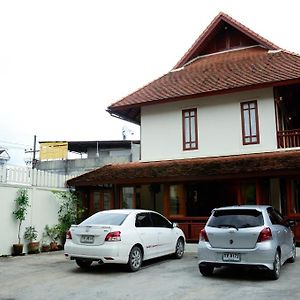 Huenchandee Hotel Chiang Rai Exterior photo