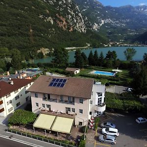 Albergo Miralaghi Padergnone Exterior photo