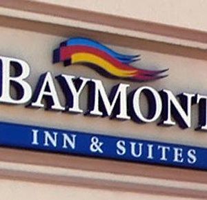 Baymont By Wyndham Marshalltown Exterior photo