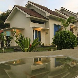 Villa Rumah Bromo Exterior photo