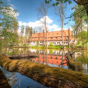 Kompleks Wypoczynkowo-Konferencyjny Mazur-Syrenka Hotel Krutyn Exterior photo