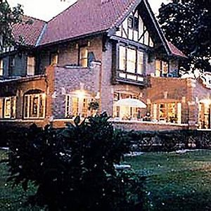 The Mansion Bed And Breakfast West Dundee Exterior photo