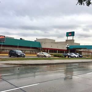 Canad Inns Destination Centre Transcona Winnipeg Exterior photo