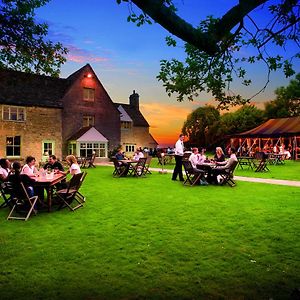 The Old Lodge Stroud  Exterior photo