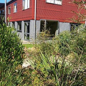 The Red Shed, Anakiwa Hotel Picton Exterior photo