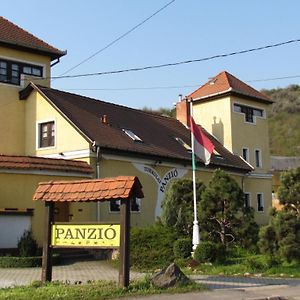 Torkolat Panzio Bed & Breakfast Tokaj Exterior photo