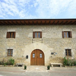 Casa De La Cadena Guest House Asiain Exterior photo