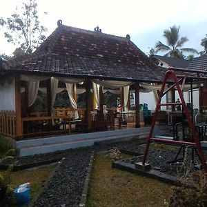 Omah Ndeso Argopeni Hotel Srumbung Exterior photo