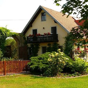 Ferienwohnungen Lindleshof Leinach Exterior photo