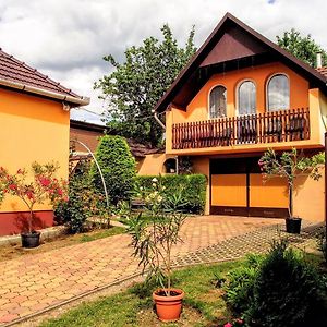 Bihari Vendeghaz Hotel Felsotarkany Exterior photo