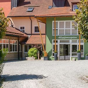 Stadler Hof Aparthotel Grossgundertshausen Exterior photo