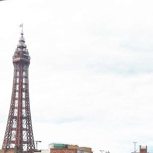 The Kenilworth Hotel Blackpool Exterior photo