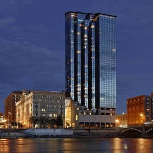 Amway Grand Plaza Hotel, Curio Collection By Hilton Grand Rapids Exterior photo