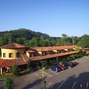 Hotel El Bricial Soto De Cangas Exterior photo