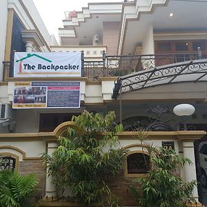 The Backpacker Semarang Hostel Exterior photo