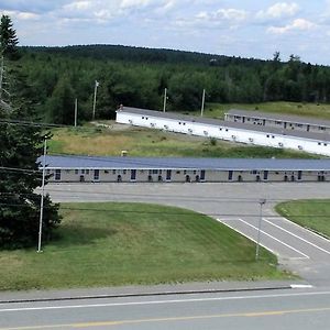 The Bluebird Motel Maine Machias Exterior photo