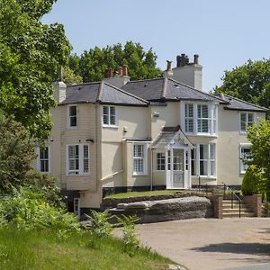 Mount Edgcumbe Bed & Breakfast Royal Tunbridge Wells Exterior photo