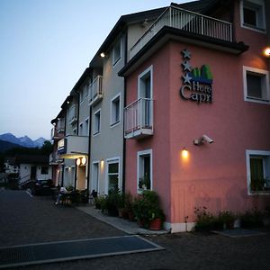 Hotel Capri Ponte nell'Alpi Exterior photo
